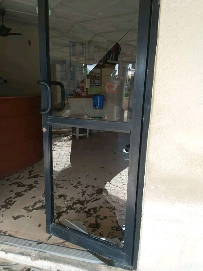 Gunmen Attack Federal Medical Centre, Lokoja Gunmen attack