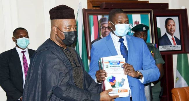 Godswill Akpabio submitting NDDC Forensic Audit Report