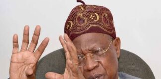 FG cautions Nigerians travelling abroad to beware of swindlers