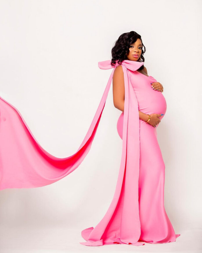 Queen, ex-BBNaija housemate unveils protruding baby bump