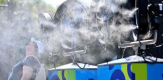 Australian Open: Extreme heat forces stop in play on outdoor courts