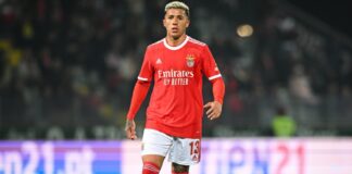 Chelsea breaks British transfer record to land Enzo Fernández