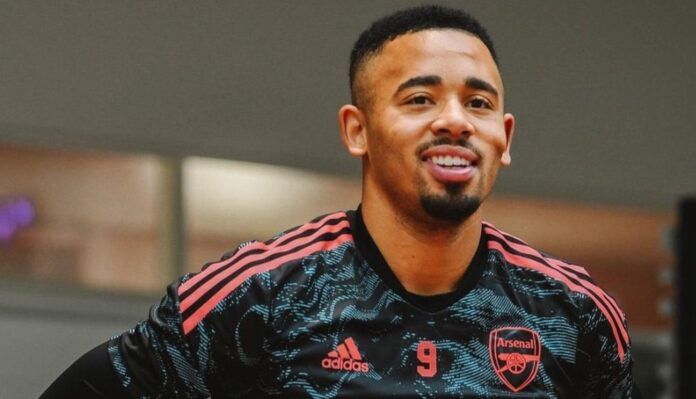 Arsenal fans anticipate the return of Jesus