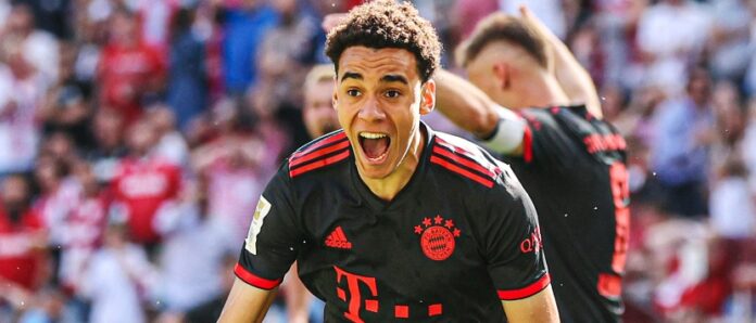 Bayern Munich win Bundesliga title for 11th straight season as Dortmund fumble Bayern Munich win Bundesliga title for 11th straight season as Dortmund fumble