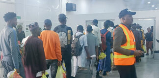 FG reveals evacuation of Nigerians from Sudan completed Nigerians-return-sudan