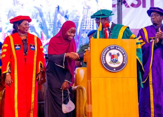 Sanwo-Olu rewards LASU record-breaking graduating Law student with N10m Sanwo-Olu rewards LASU record-breaking graduating Law student with N10m