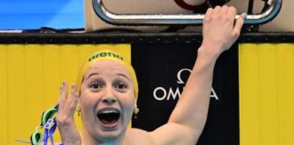 Mollie O’Callaghan breaks 200m freestyle record at World Aquatics Championship