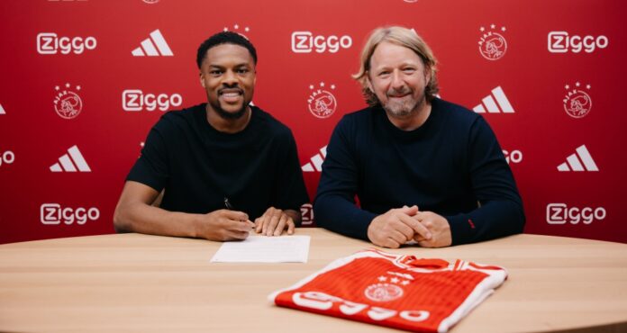 Ajax sign last season’s Championship top scorer Chuba Akpom Ajax sign last season’s Championship top scorer Chuba Akpom