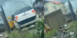 Nigerian lady cries out over numerous ‘sacrifices’ found at entrance of her neighborhood at Igando-Ikotun (VIDEO) Nigerian lady cries out over numerous 'sacrifices' found at entrance of her neighborhood at Igando-Ikotun