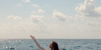 Tems elucidates to netizens her relationship with ‘Jesus’ as she is compared to river goddess, Yemoja in new photo Tems