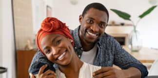 Why it is preferable for young men in their 20s to date older, 30+ women