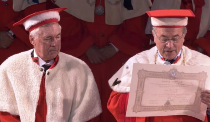 Winning on and off the pitch – Carlo Ancelotti bags Master’s Degree Winning on and off the pitch – Carlo Ancelotti bags Master’s Degree
