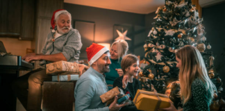 5 Must-have items for a festive Christmas at Home