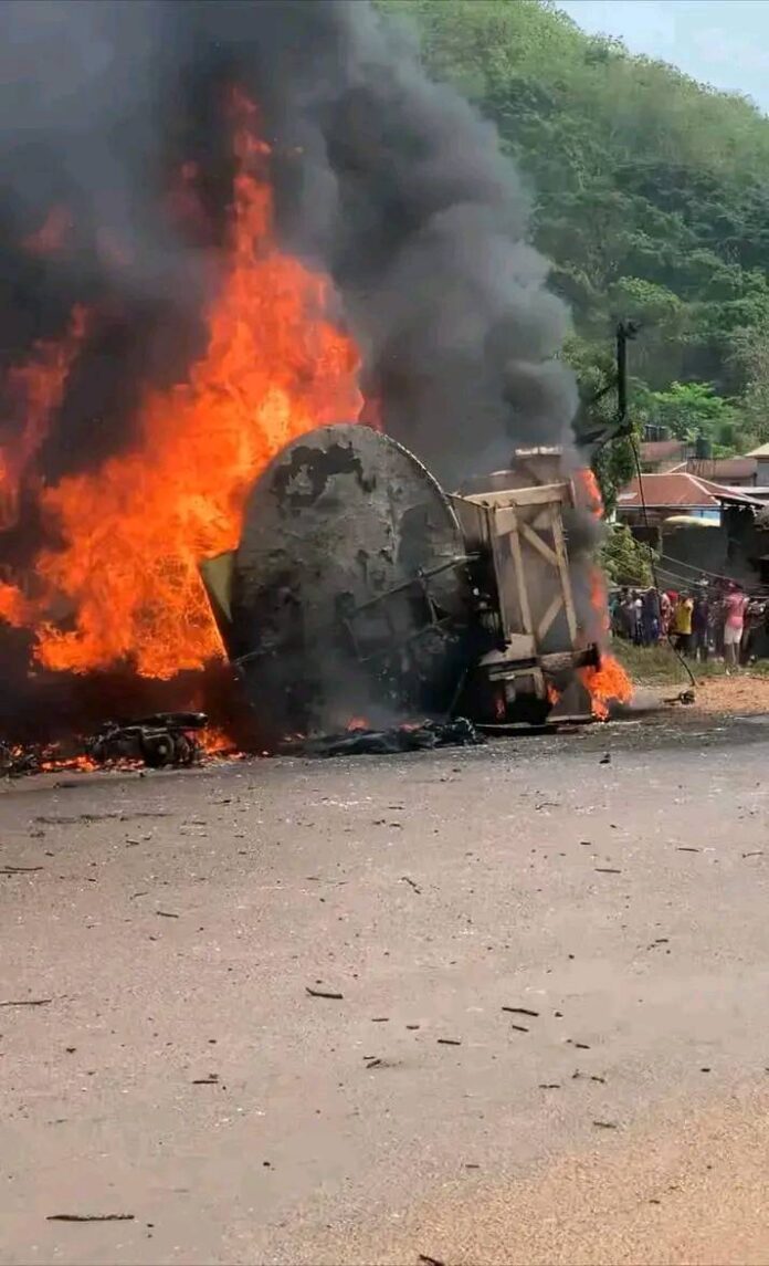 Another fire outbreak destroys homes, shops in Ikom (PHOTOS)