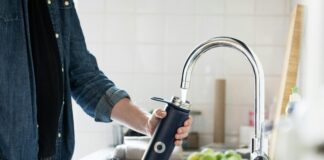 Which is better between filtered water and tap water?