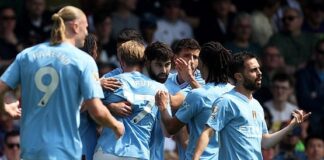 Manchester City thrash Fulham to usurp Arsenal at Premier League summit