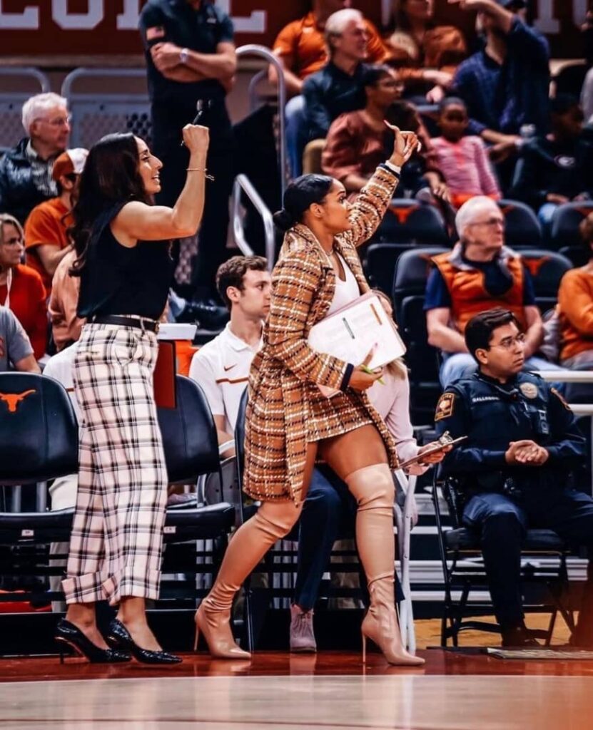 Carter appears stylish in a patterned jacket over a skirt and white top with a brown khaki boots
Credit:- Sydney Carter|Instagram