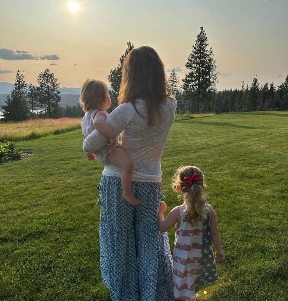 Katherine Schwarzenegger and her girls. 
Photo Credit:- Katherine Schwarzenegger|Instagram 