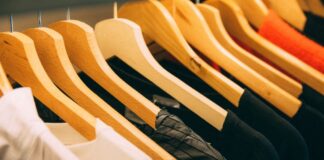 How Technology is revolutionising the Fashion shopping experience How Technology is revolutionizing the Fashion shopping experience