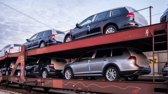 Nigeria’s car import skids 45% as forex woes bite