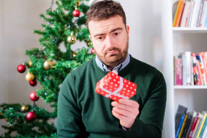 5 best ways to react when you don’t like your partner’s gift