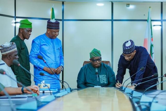 Plateau govt signs agreement to rebuild hotel to international standard Plateau govt signs agreement to rebuild hotel to international standard