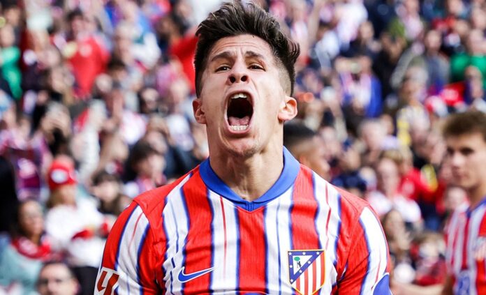 Diego Simeone’s son Giuliano scores his first goal for Atlético Madrid in win against Las Palmas Diego Simeone’s son Giuliano scores his first goal for Atlético Madrid in win against Las Palmas