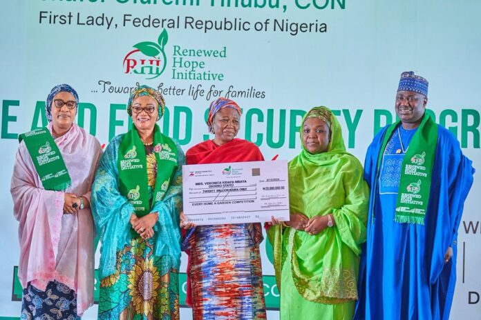 62-year-old retiree wins N20m in #EveryHomeAGarden competition 62-year-old retiree wins N20m in #EveryHomeAGarden competition