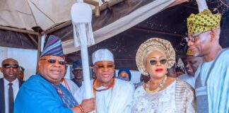 Adeleke presents Staff of Office to new Owa Obokun Ademola-Adeleke