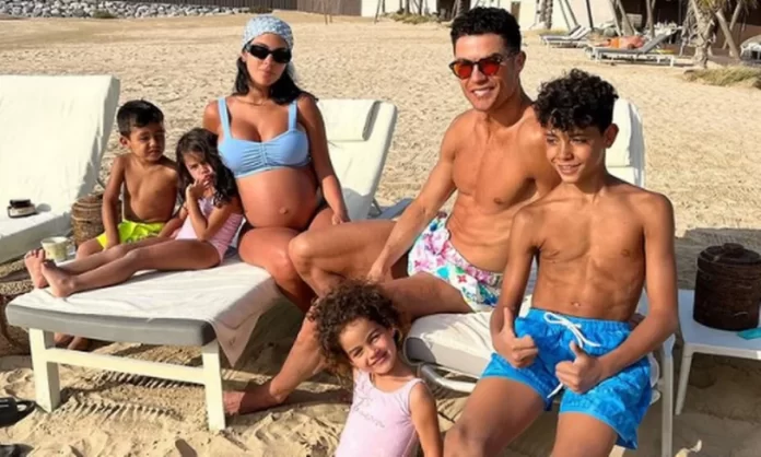 El Click, Cristiano Ronaldo and wife Georgina El Click, Cristiano Ronaldo and wife Georgina