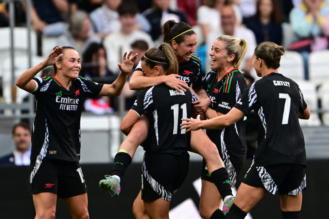 Arsenal have beaten Lyon to reach the Uefa Women's Champions League (UWCL) final for the first time since 2007.