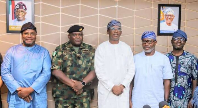 Lagos govt, Navy partner to clean up Apapa Lagos govt, Navy partner to clean up Apapa