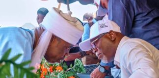 Aiyedatiwa commissions 7km Gbangbalogun road project in Akure Aiyedatiwa with Islamic Scholar