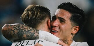 Delap scores first Chelsea goal as Blues trounce Esperance to reach Club World Cup knockouts Chelsea defeated ES Tunis (Esperance) 3-0 in their FIFA Club World Cup Group D clash to reach the knockout stages.