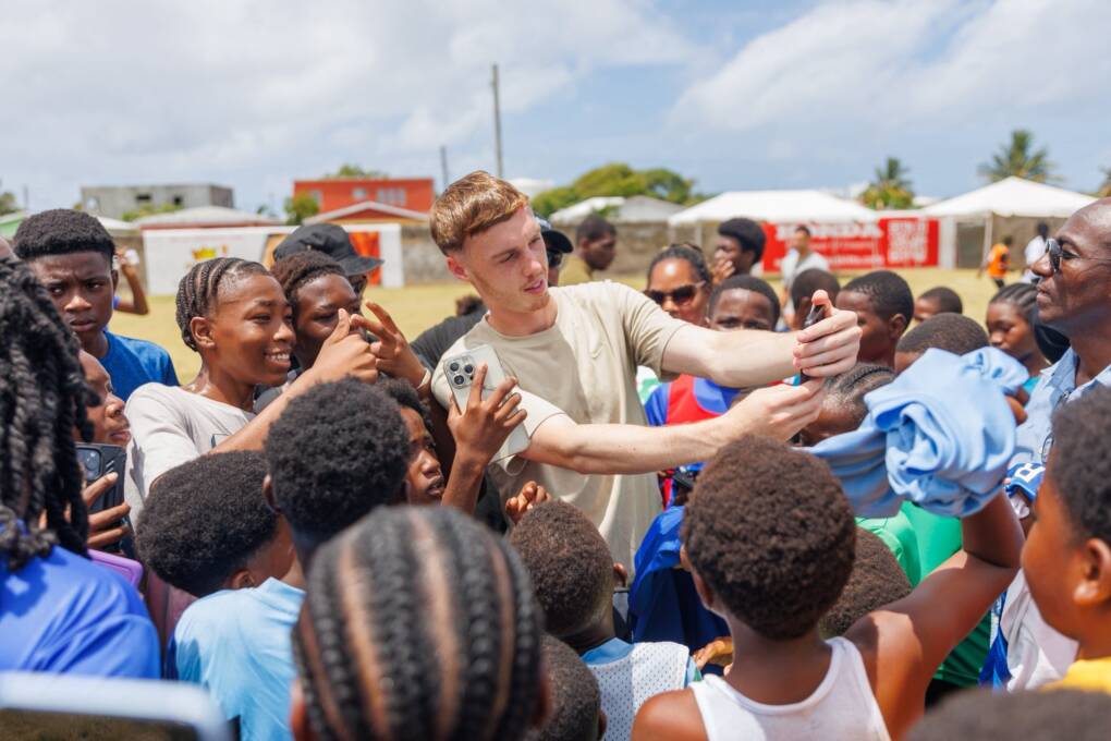 Chelsea star Cole Palmer has visited the birth place of his grandfather St Kitts.