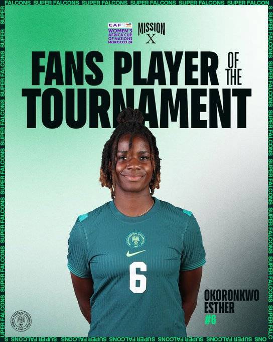 Esther wins Fans' POTT