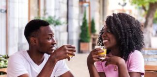 Sex on the first or second date? Here’s the truth nobody wants to admit Two people on a date