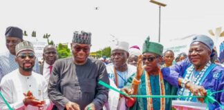 AbdulRazaq flags off key road project, joins Umahi to inspect major federal highway AbdulRazaq flags off key road project, joins Umahi to inspect major federal highway