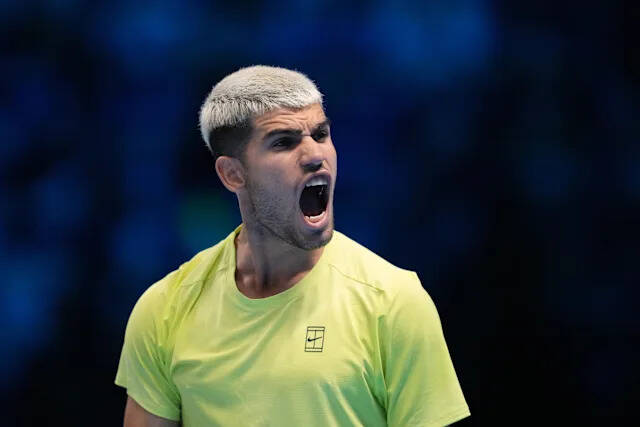 Carlos Alcaraz outlasts Taylor Fritz in a thrilling Turin clash to edge closer to the ATP year-end world No. 1 ranking.