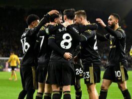 A full roundup of Premier League Matchweek 15 as Arsenal slip, City close in, Spurs rise, and Liverpool share a thriller in a dramatic weekend.