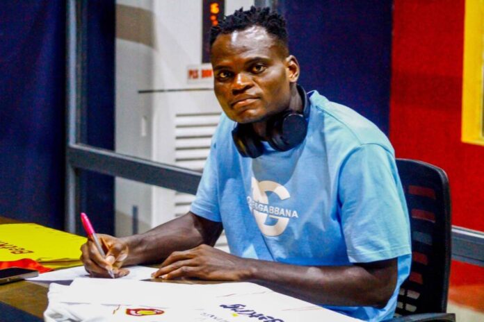 Ikorodu City signs former FC Slovácko striker Ibrahim Ayoola Ikorodu City FC bolsters attack with striker Ibrahim Ayoola