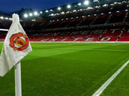 United post profit despite over £1bn debt.