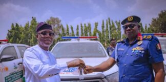 Aiyedatiwa strengthens state’s essential services with major vehicle rollout Governor Lucky Aiyedatiwa handing over some of the vehicles