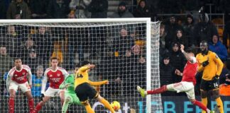Arsenal drop points again as Wolves hold Gunners to tighten Premier League title race It's advantage City after Arsenal drop points at Molineux.