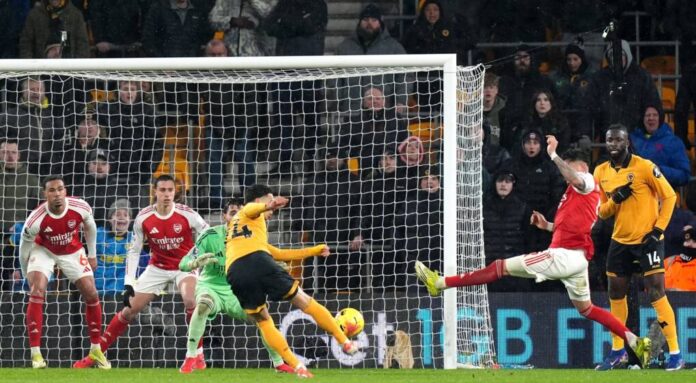 Arsenal drop points again as Wolves hold Gunners to tighten Premier League title race It's advantage City after Arsenal drop points at Molineux.
