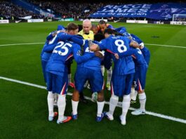Rosenior tackles ref Tierney after Chelsea collapse at the Bridge against Magpies.