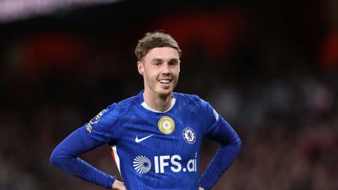 Palmer laughs off United rumours, commits future to Chelsea project Despite his family being in Manchester, Chelsea star Cole Palmer denies rumours of him joining United.