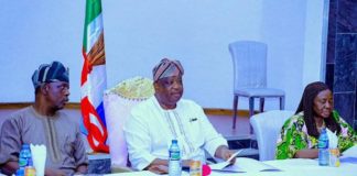 Mutfwang meets security chiefs, reduces curfew to 12 hours in Plateau Plateau State Governor Caleb Mutfwang meets security chiefs