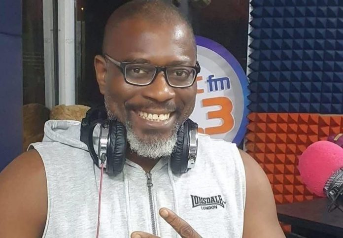 Temisan Okomi: Voice of Nigerian sports falls silent Veteran journalist Temisan Okomi is dead.