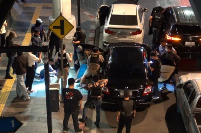 Nigerian man arrested in Thailand over alleged cocaine network in Bangkok Bangkok police arrest Nwaiwu Ifeanyi Placid, 46, a Nigerian national accused of cocaine trafficking, in Silom on Saturday night. (Photo: Metropolitan Police Bureau/Bangkok Post)